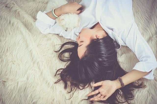 Why do some people talk in their sleep but not remember it?