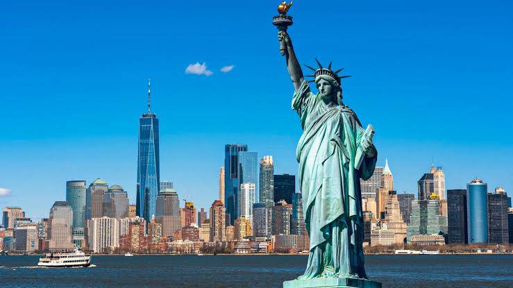 Which country gifted the Statue of Liberty to the USA?