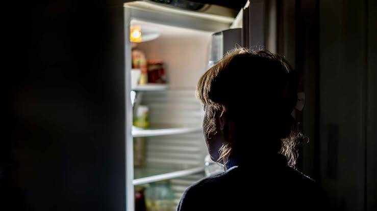 Why does the fridge light go off when closed?